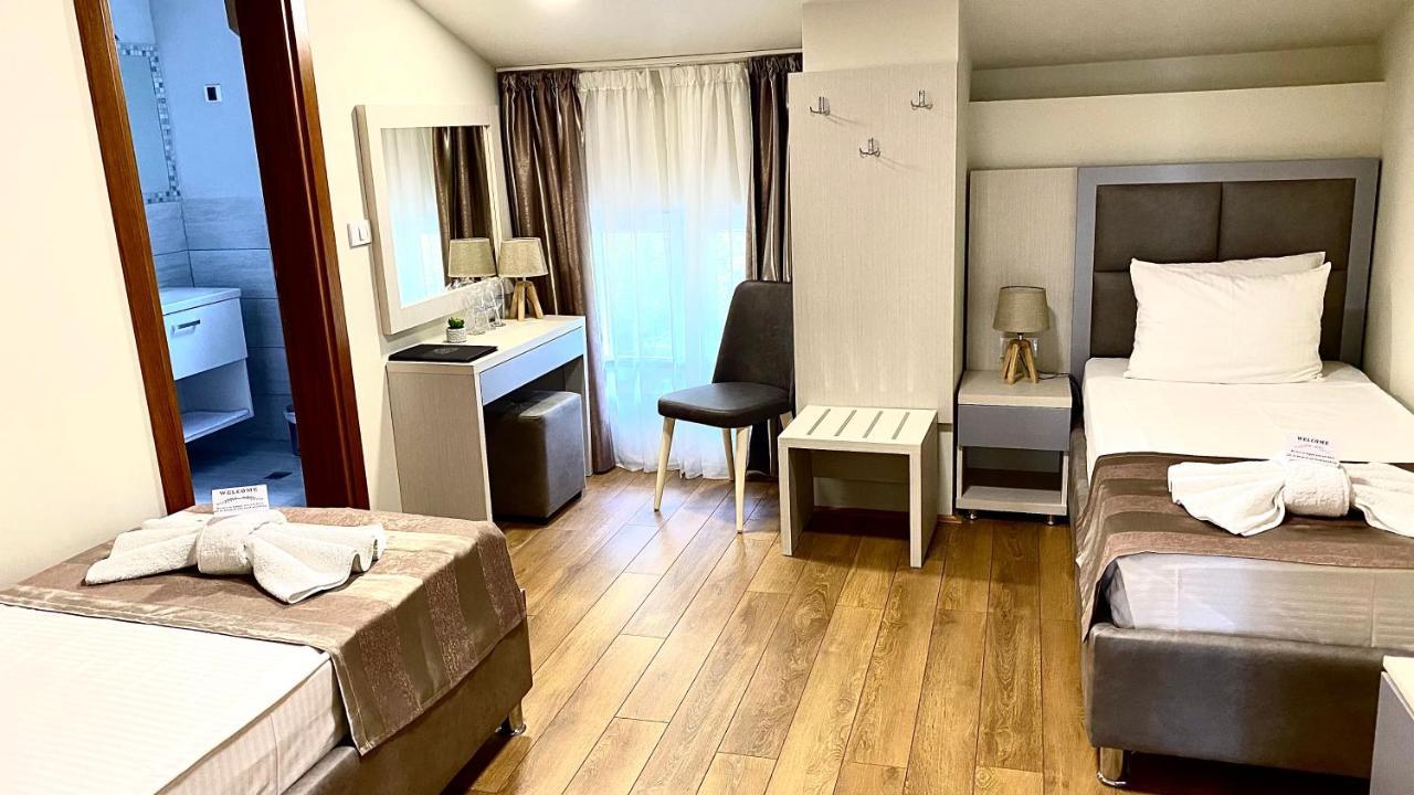 Hotel Olimpija Plus แฮร์เซ็ก-โนวี ภายนอก รูปภาพ