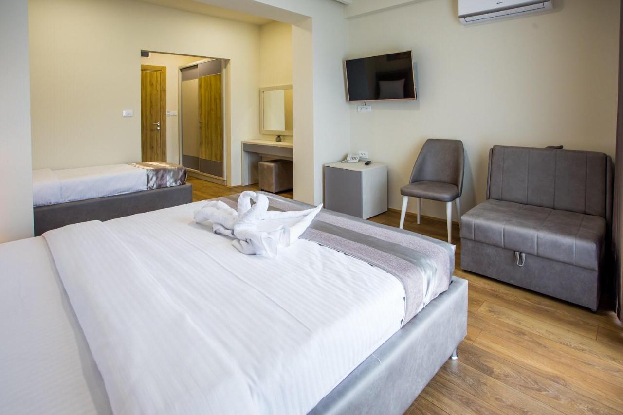 Hotel Olimpija Plus แฮร์เซ็ก-โนวี ภายนอก รูปภาพ